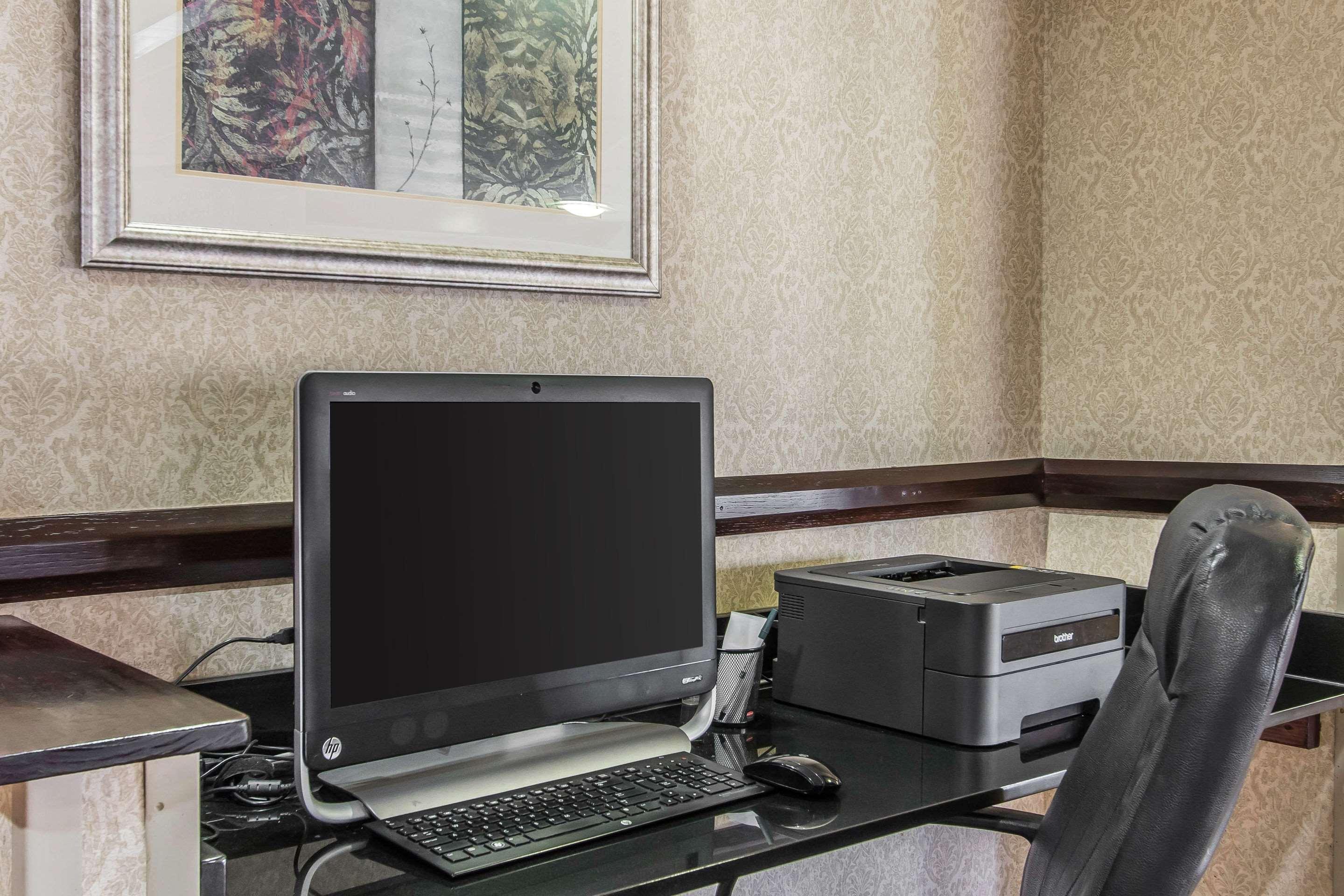 Quality Inn & Suites Memphis East Bagian luar foto