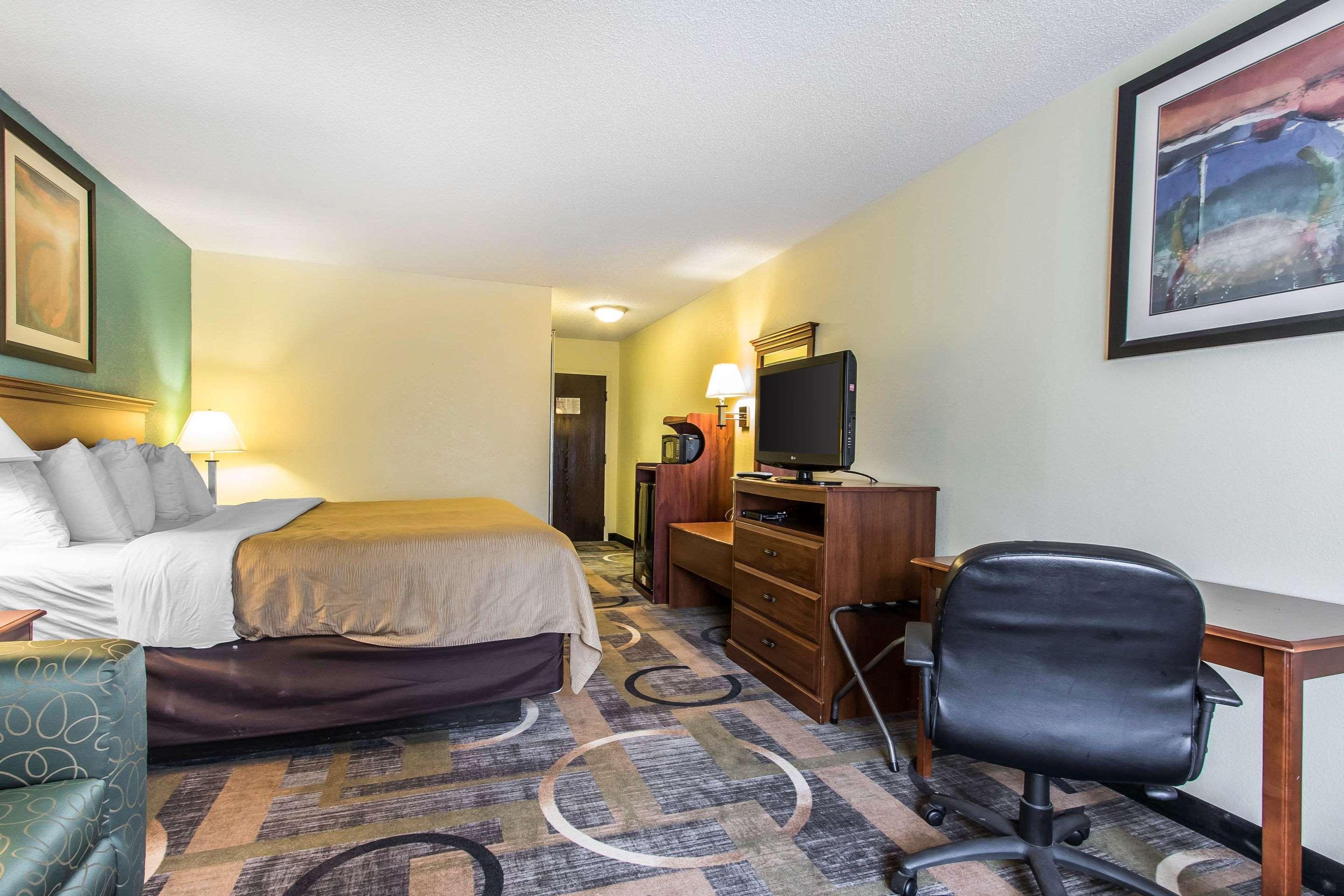 Quality Inn & Suites Memphis East Bagian luar foto