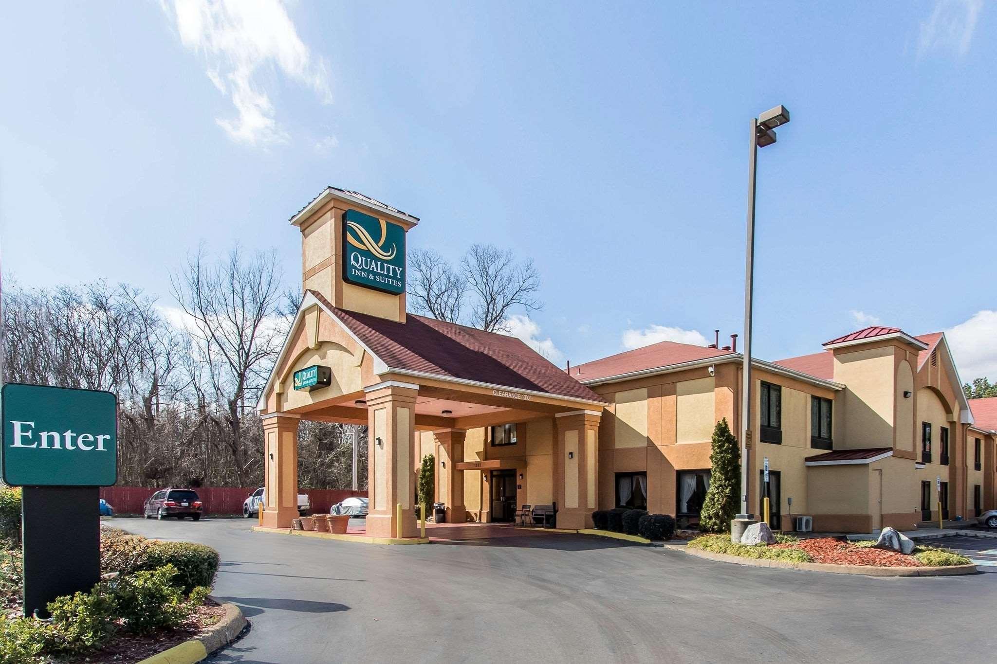 Quality Inn & Suites Memphis East Bagian luar foto