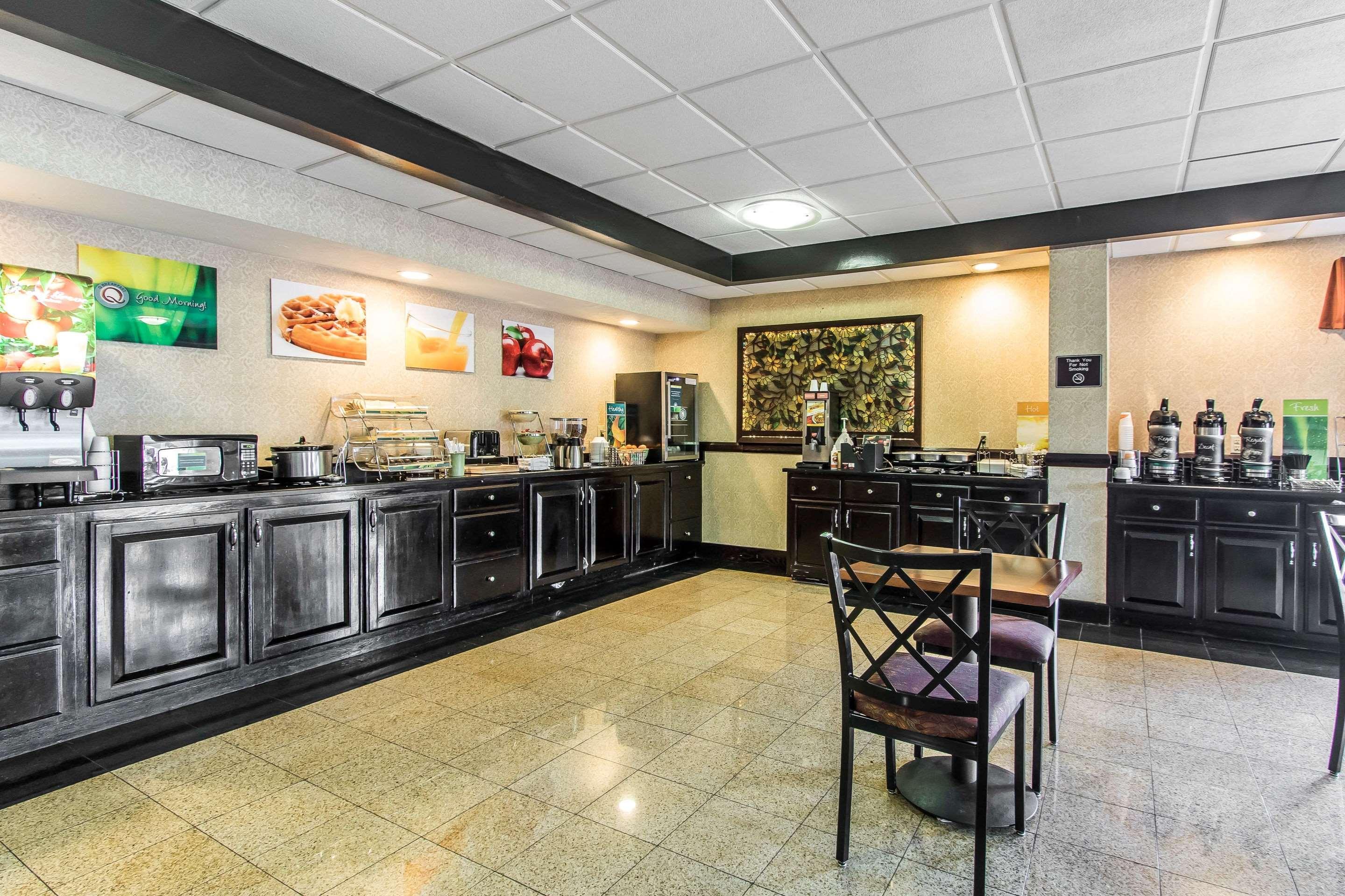 Quality Inn & Suites Memphis East Bagian luar foto