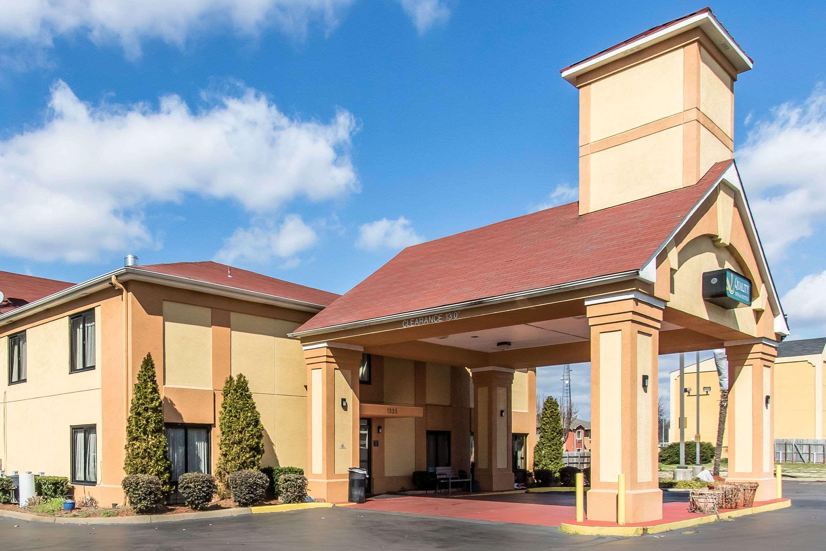 Quality Inn & Suites Memphis East Bagian luar foto